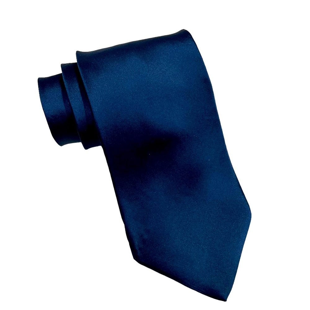 NWOT..ZYLOS GOLD, BY GEORGE MACHADO MENS DRESS FORMAL TIE. SIZE 56” LONG.